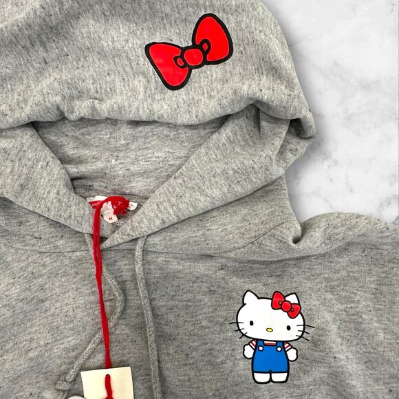 Levi's x Hello Kitty Women's Grey Hoodie Sweatshirt Medium M NWT - Picture 2 of 6